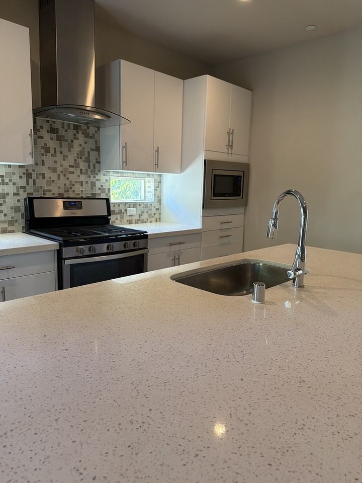 489 Mcclatchy Way #1 - Photo 6 of 23