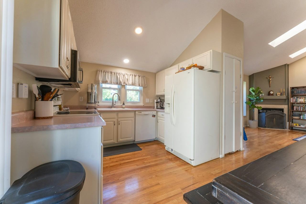 7641 South Steele Street - Photo 5 of 45