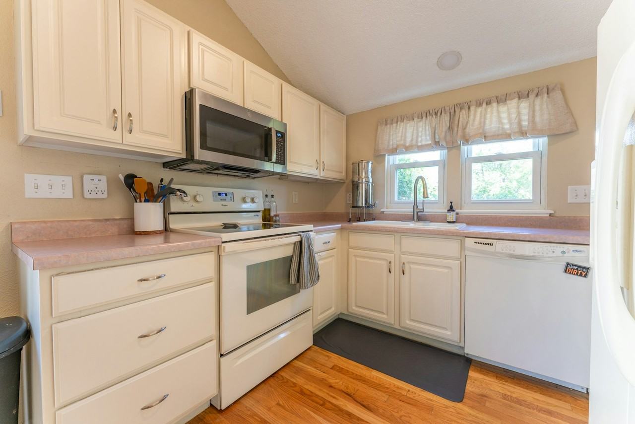 7641 South Steele Street - Photo 6 of 45