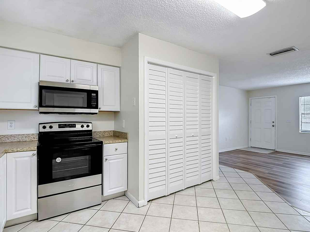 4102 East Humphrey Street, Unit A - Photo 5 of 23