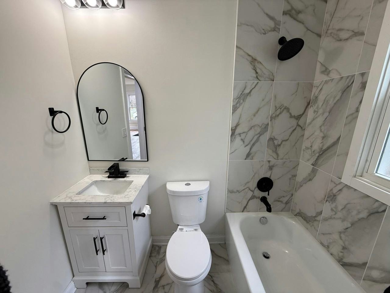 1326 West 110th Street, Unit First Floor - Photo 7 of 11