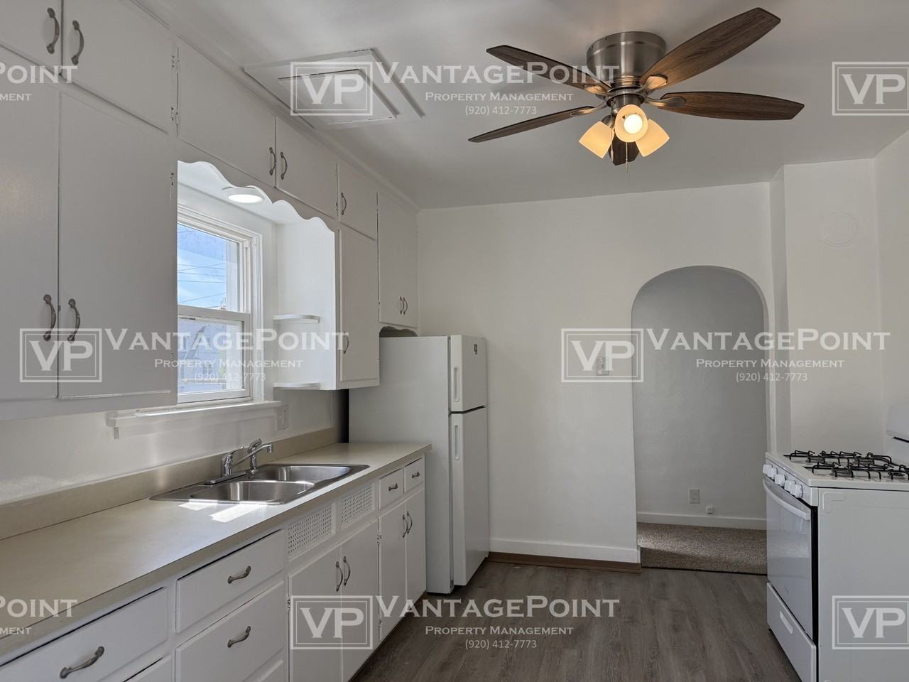 820 N Irwin Ave #820 - Photo 7 of 15