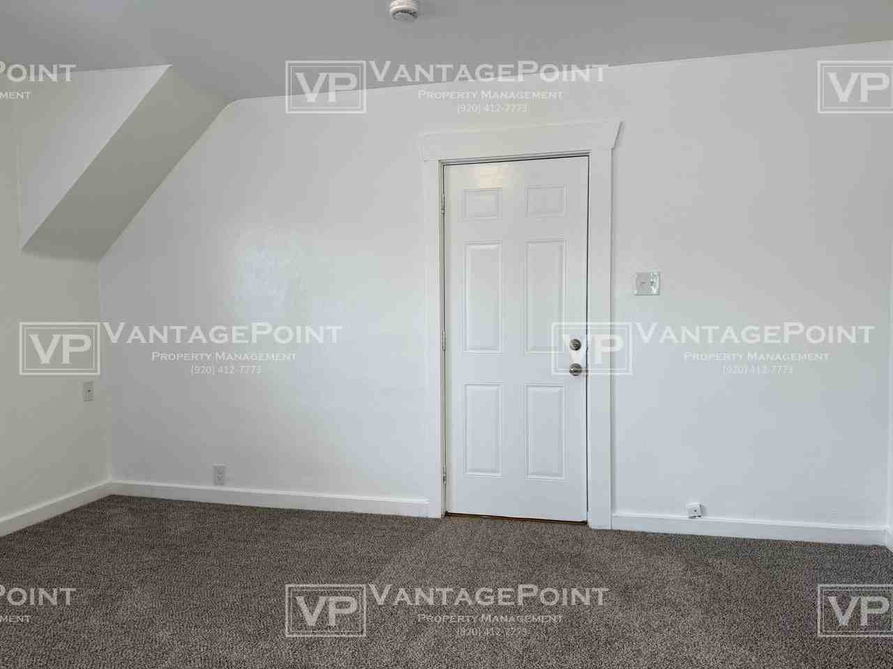 820 1/2 N Irwin Ave #820-1-2 - Photo 3 of 15