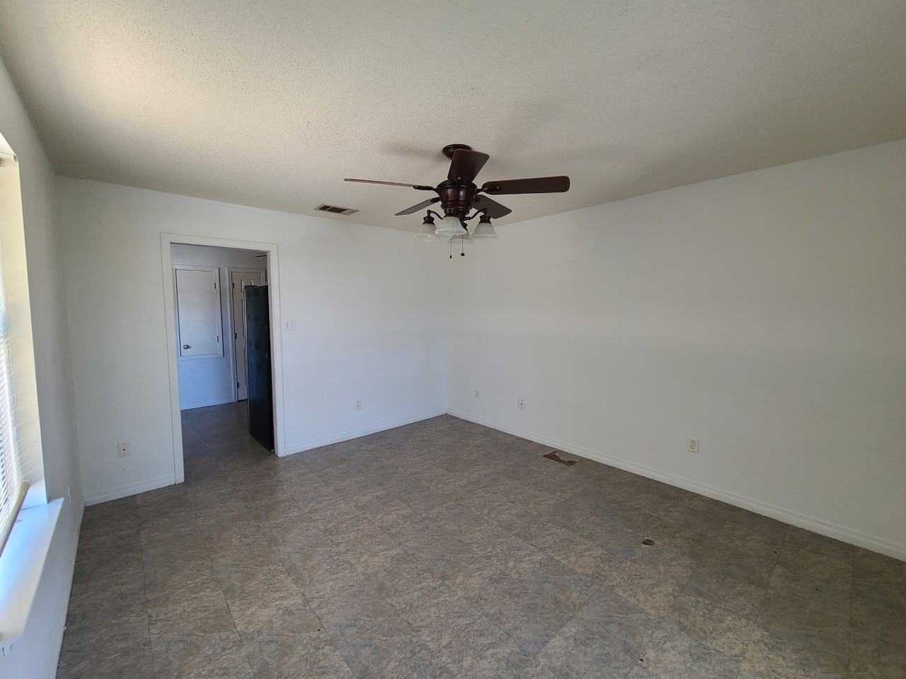 3541 Kings Dr #3541 - Photo 3 of 11