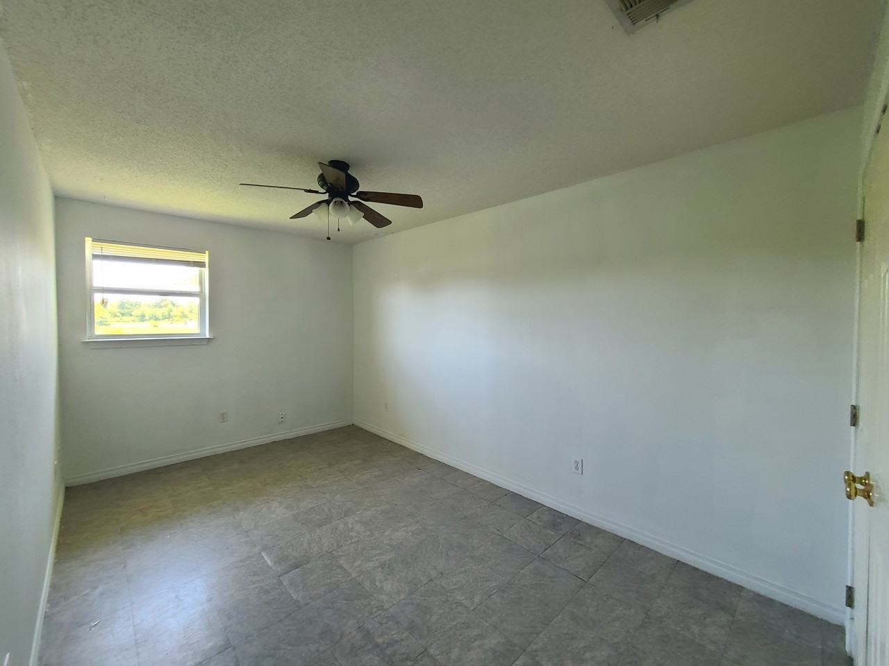 3541 Kings Dr #3541 - Photo 7 of 11