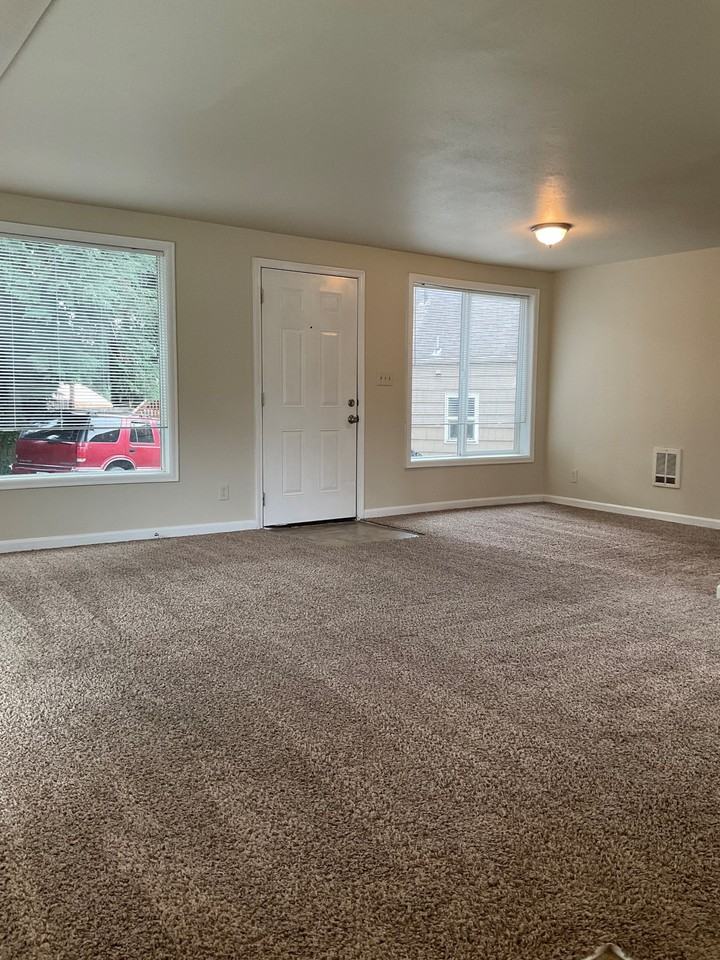 123 West Birch Street - Photo 4 of 19
