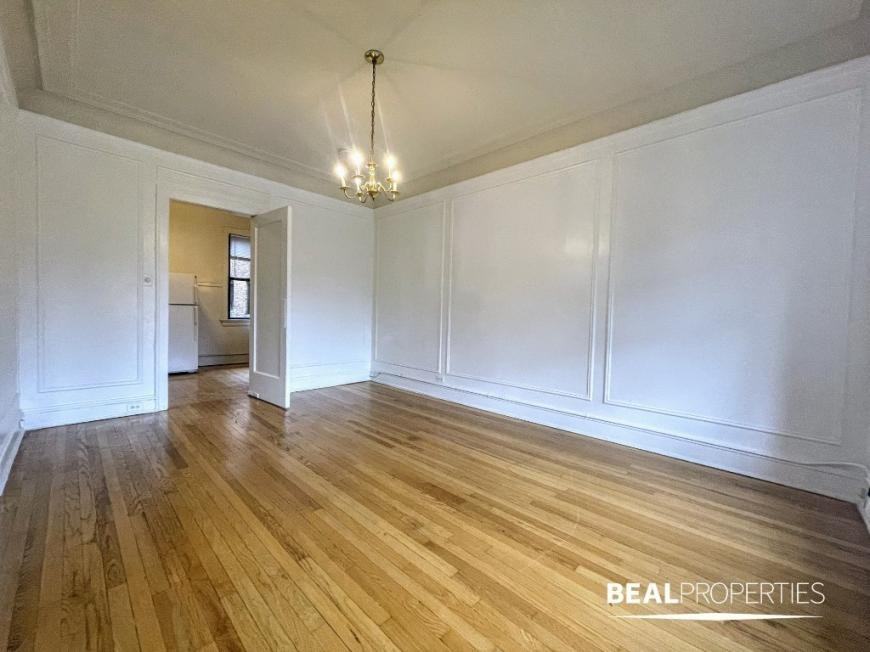 1305 Oak Ave - Photo 3 of 10