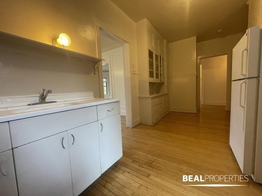 1305 Oak Ave - Photo 7 of 10