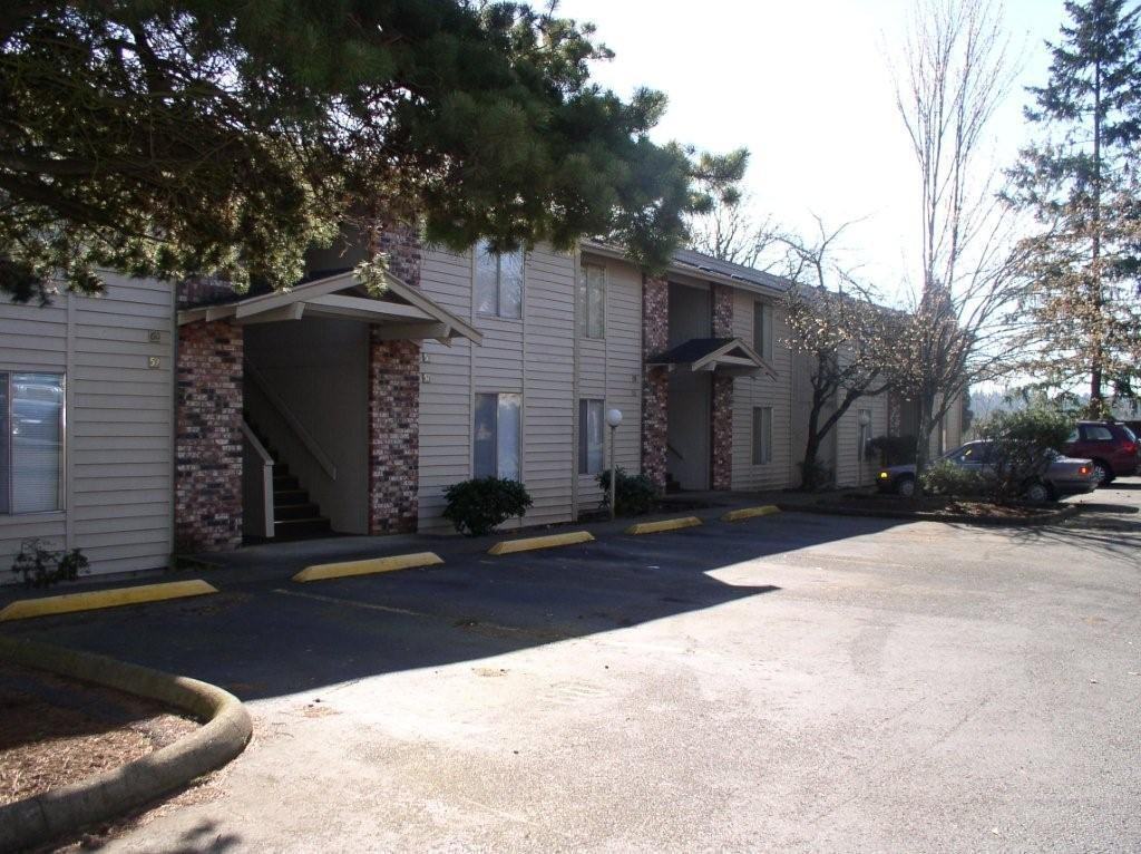 Park Knoll Apts - Photo 3 of 27