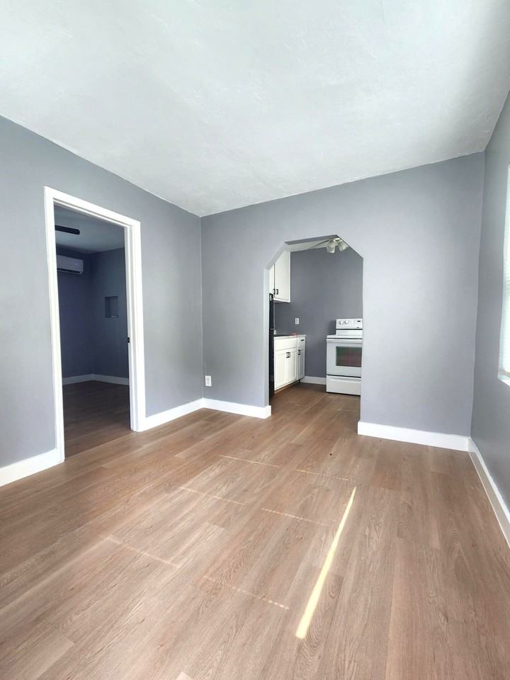 2996 Francis Avenue - Photo 2 of 7