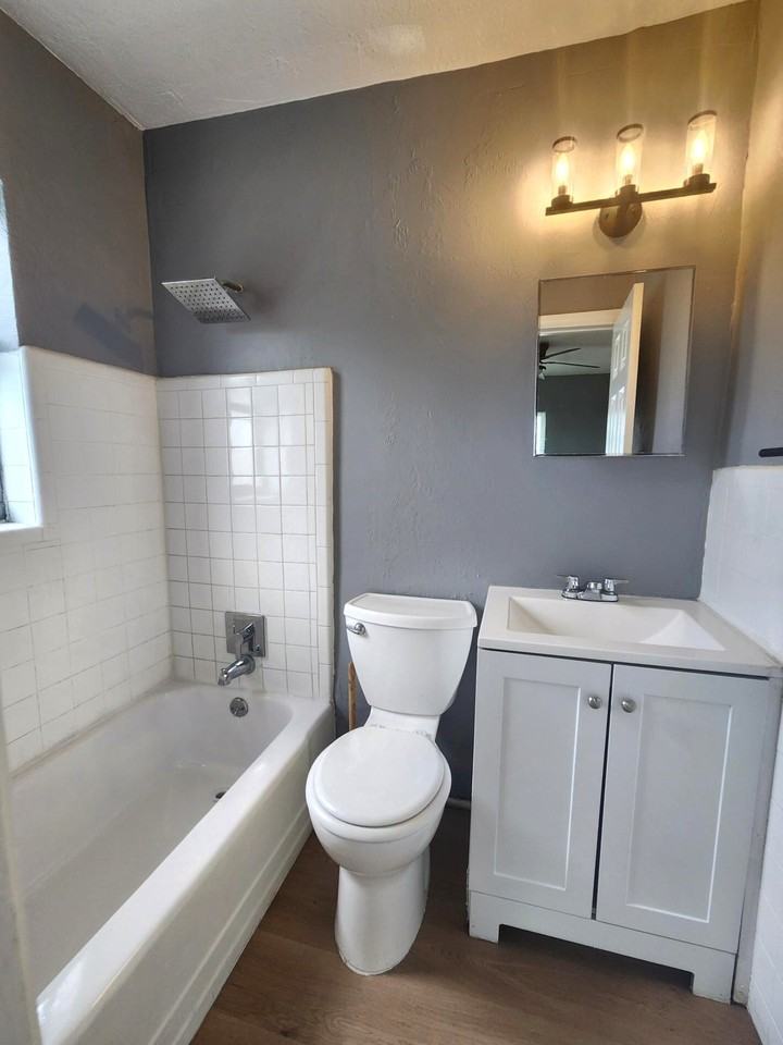 2996 Francis Avenue - Photo 6 of 7