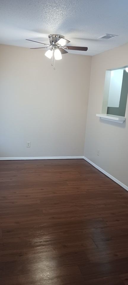 Crossings Apartments - Photo 3 of 31