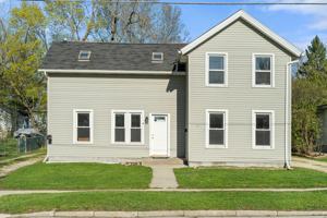 featured image of 320 Edward St Uppr #UPPER