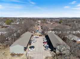 featured image of 884 W Holly St