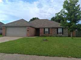 featured image of 406 E Post Rd