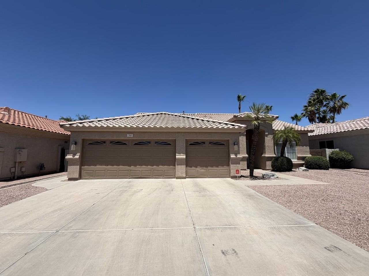 760 W Cherrywood Dr - Photo 2 of 47