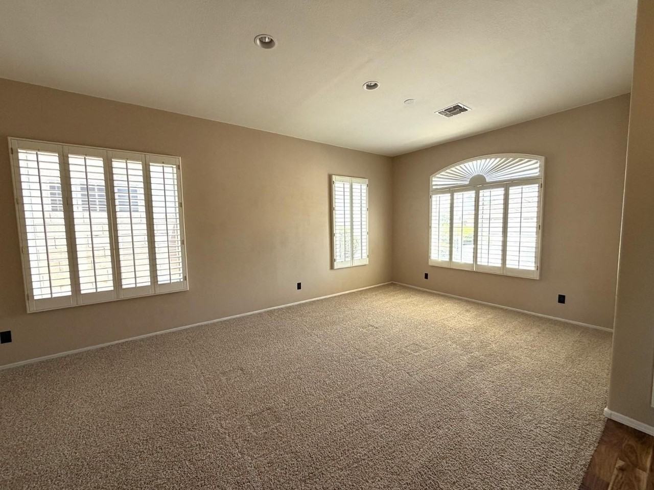 760 W Cherrywood Dr - Photo 5 of 47