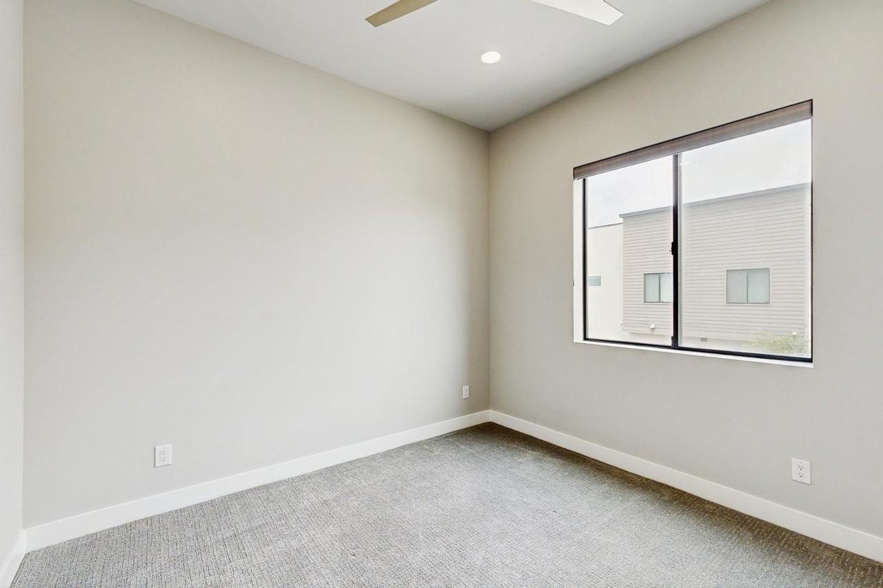 2645 E Osborn Rd #3 - Photo 5 of 25