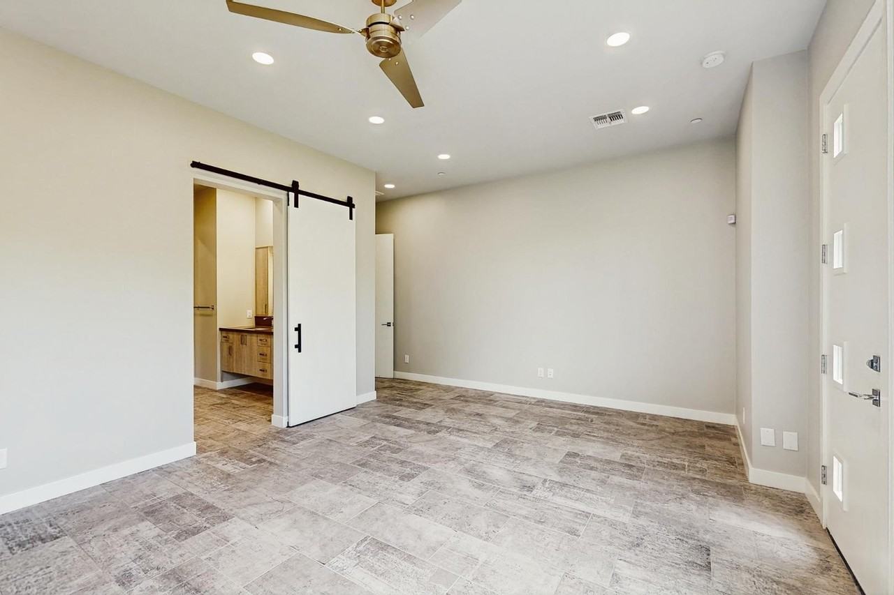 2645 E Osborn Rd #3 - Photo 6 of 25