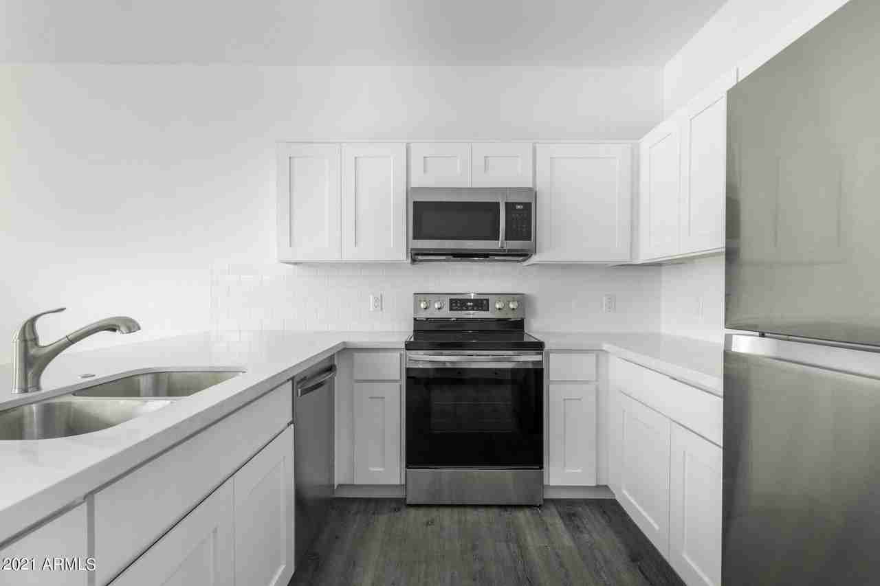 917 S 5th Ave #2 - Photo 2 of 3
