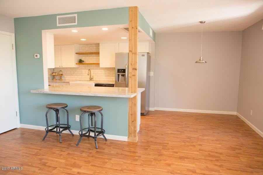 6107 N 79th St - Photo 2 of 19