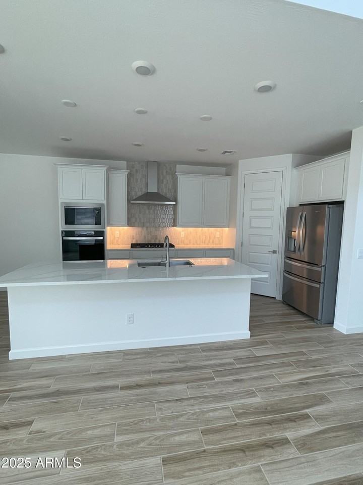 7417 W Buckhorn Trl - Photo 6 of 32