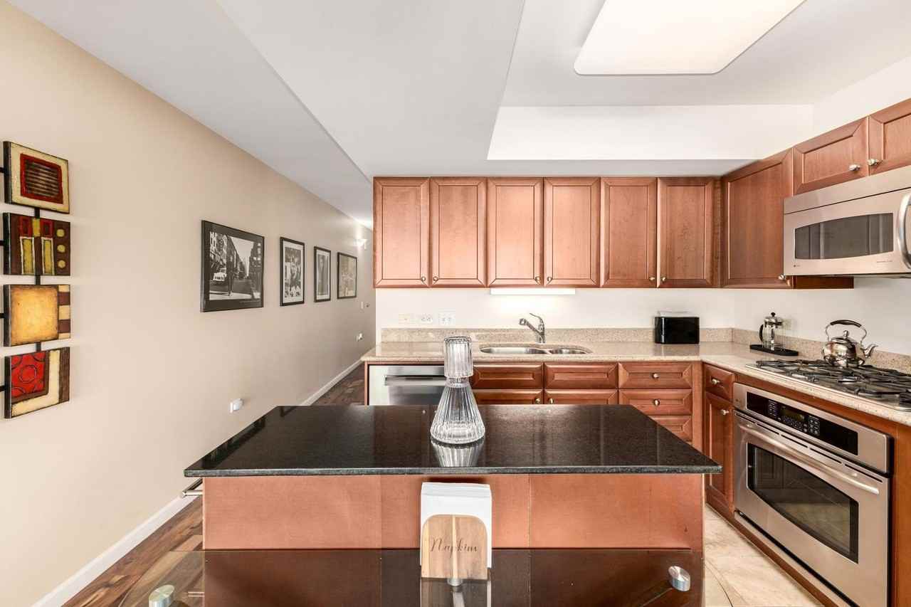 4808 N 24th St - Photo 7 of 36