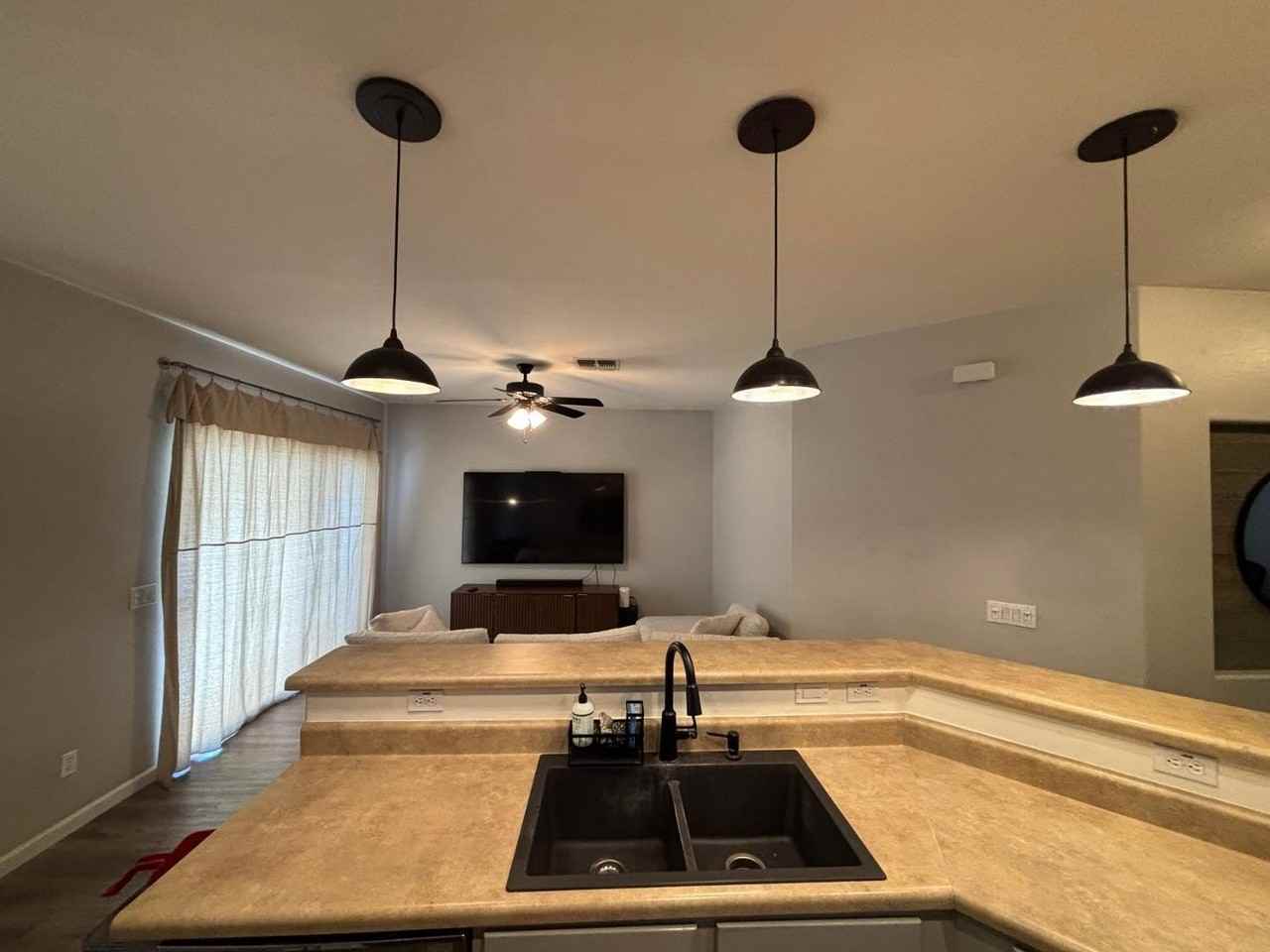 948 E Savannah Dr - Photo 6 of 50