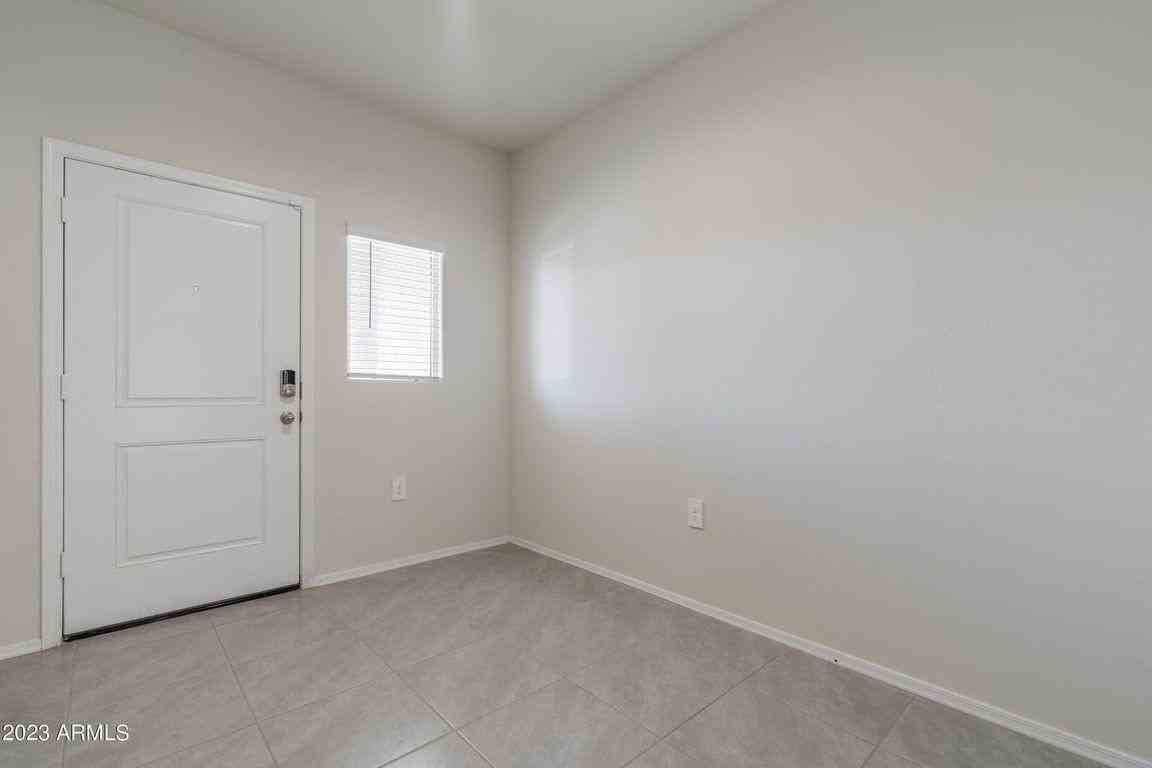 5206 E Gummite Dr - Photo 2 of 20