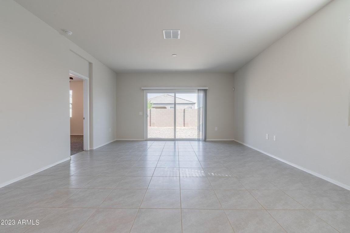 5206 E Gummite Dr - Photo 7 of 20