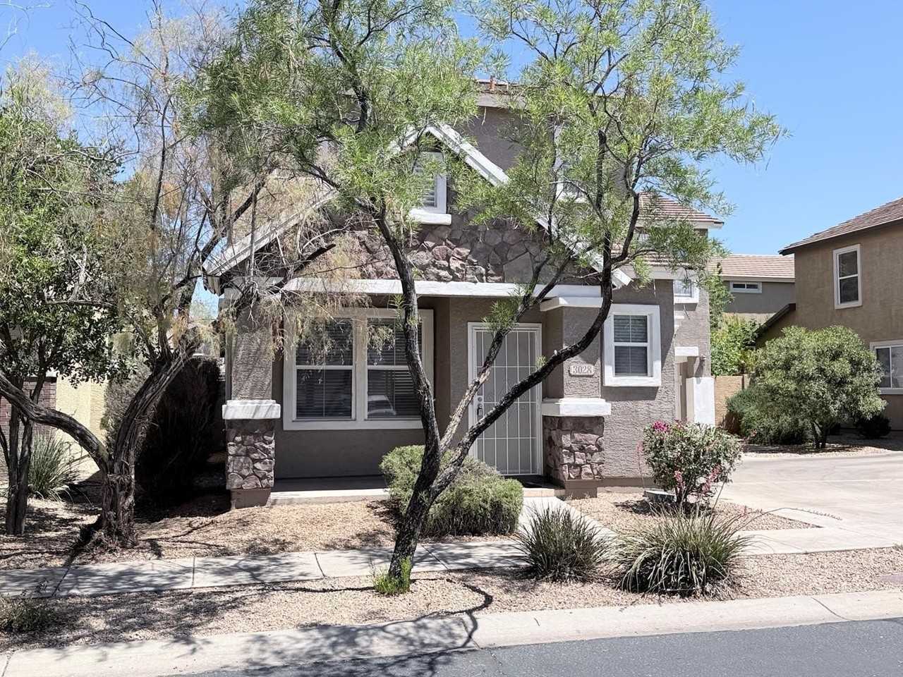 3028 W Cavalry Dr - Photo 3 of 22