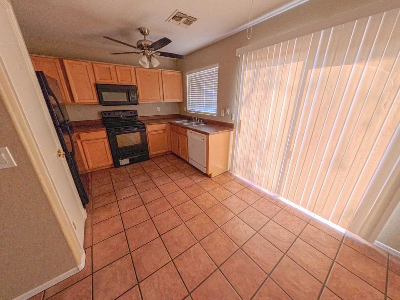 3913 N 105th Dr #1 - Photo 4 of 10
