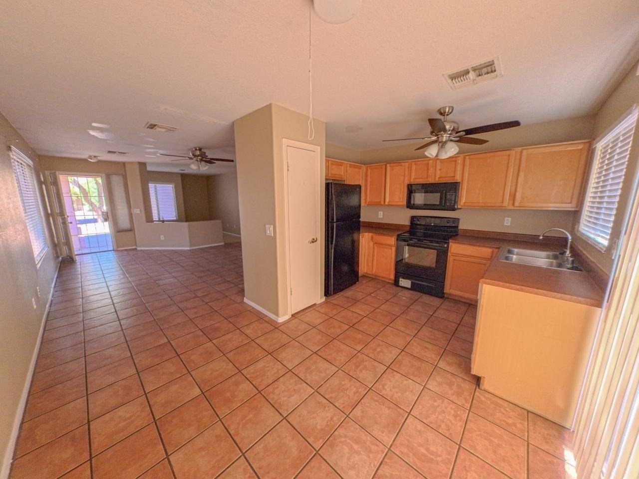 3913 N 105th Dr #1 - Photo 6 of 10