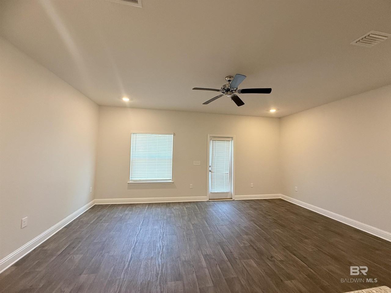 25806 Pollard Rd #52 - Photo 5 of 15