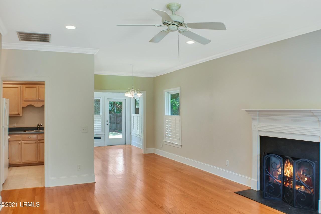 419 Joshua Ct - Photo 3 of 24