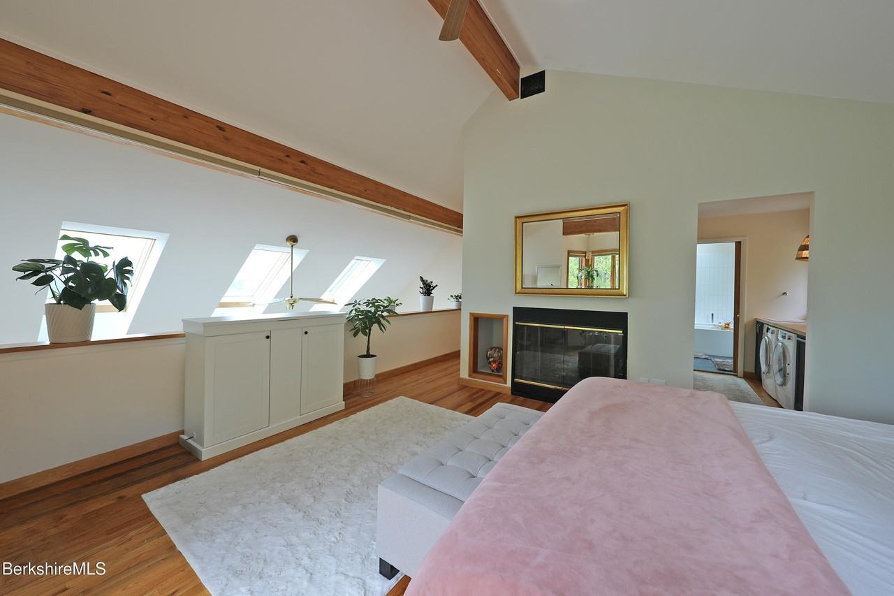 126 Temple Hill Rd - Photo 5 of 36
