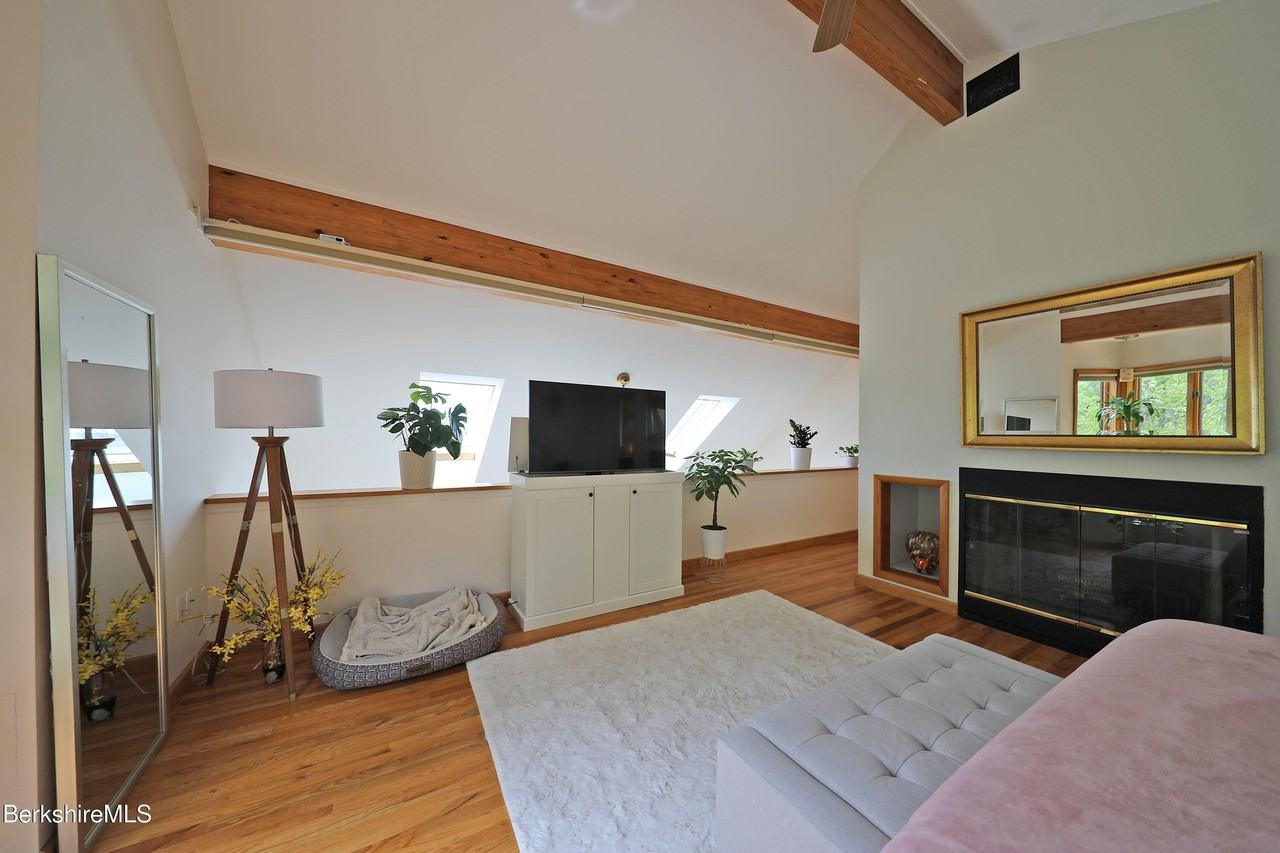126 Temple Hill Rd - Photo 6 of 36