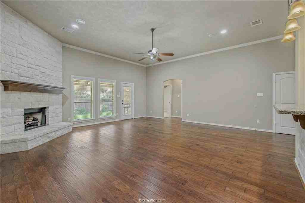 1114 Pamplin Ct - Photo 6 of 20