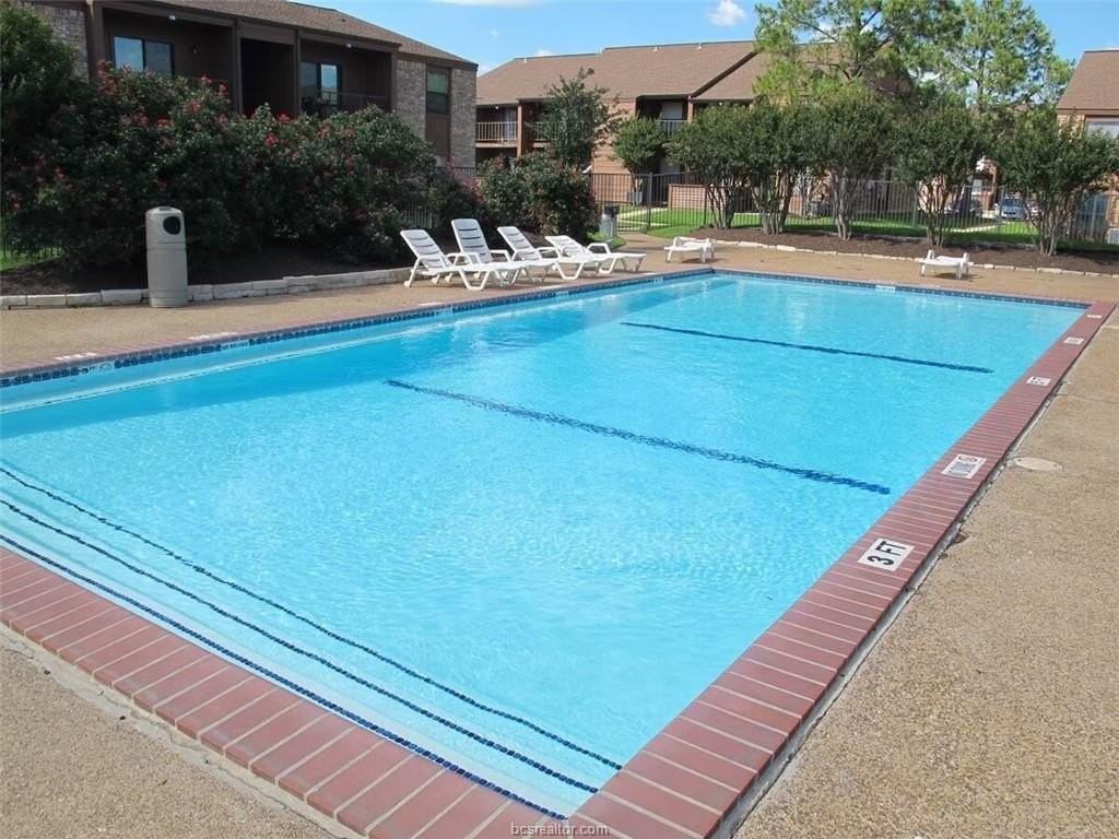 904 University Oaks Blvd #101