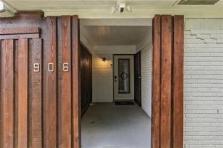 906 Gilchrist Ave - Photo 1 of 1