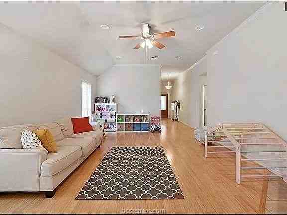 931 Dove Landing Ave - Photo 2 of 12