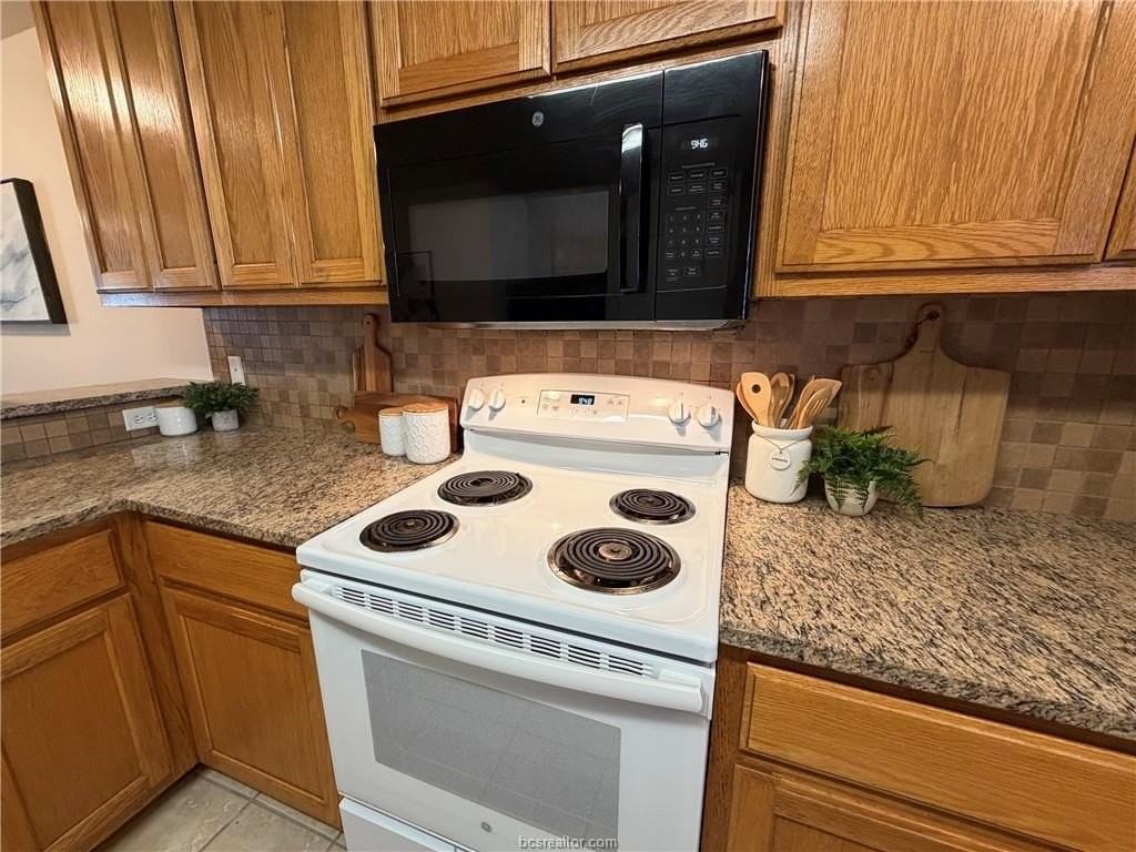 903 Crepe Myrtle St - Photo 6 of 13