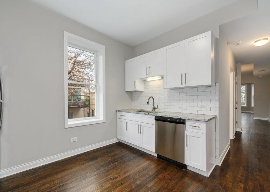 1943 W Grace St - Photo 5 of 10
