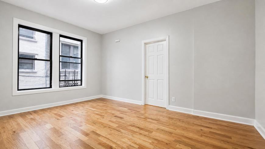 133 Sherman Ave - Photo 3 of 6