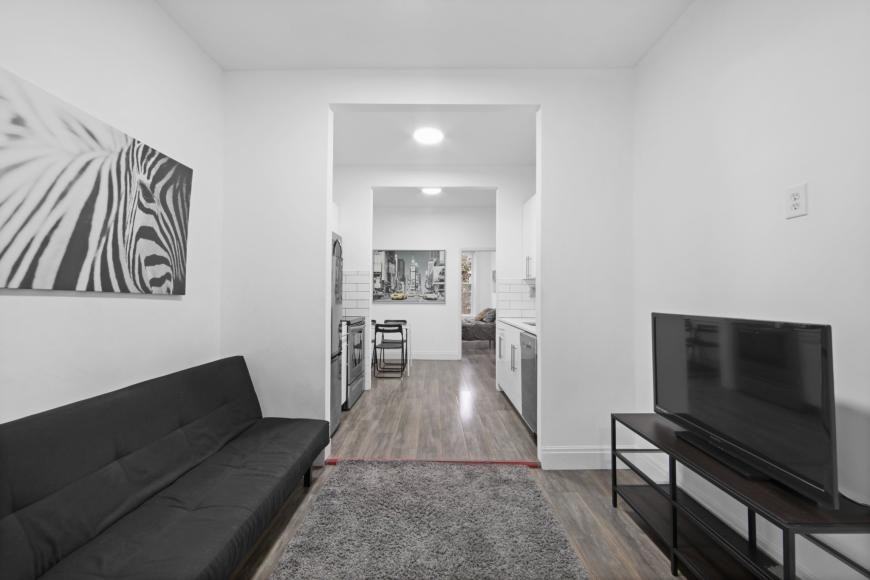 207 W 136th St - Photo 3 of 10