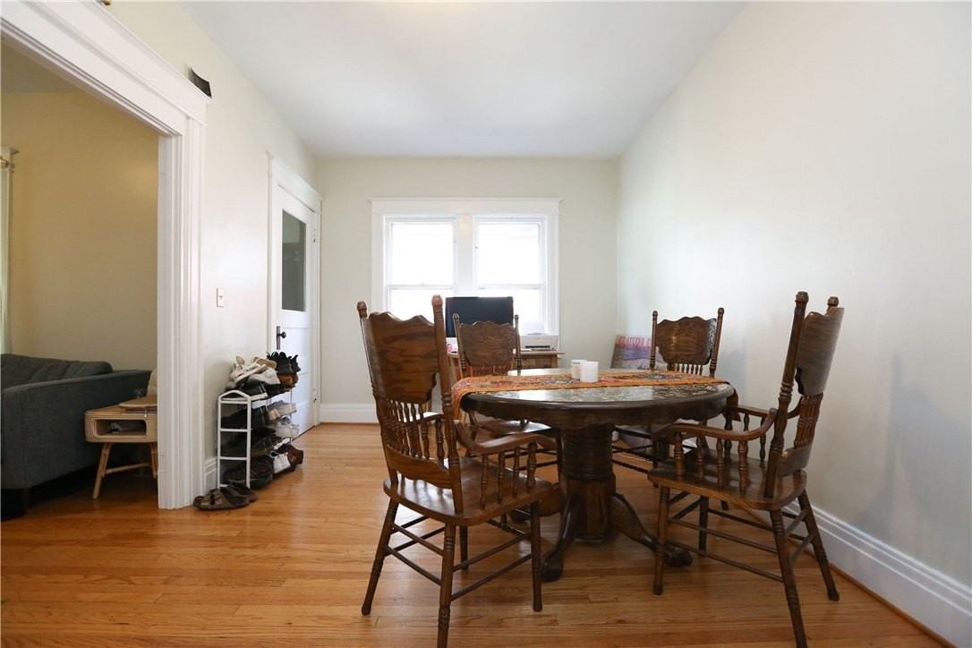 294 Laburnam Cres - Photo 7 of 17