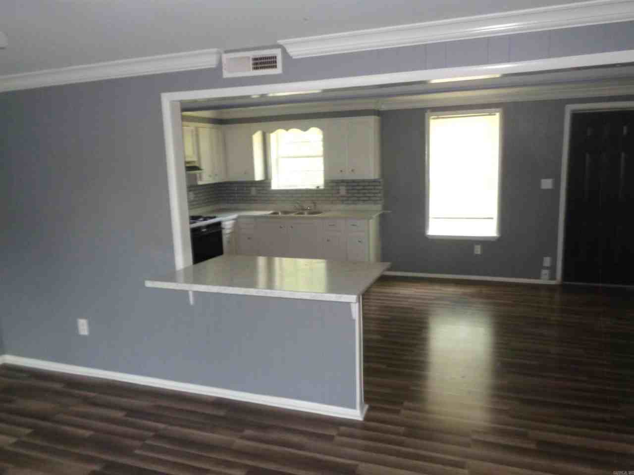 1903 Marshall St - Photo 5 of 20