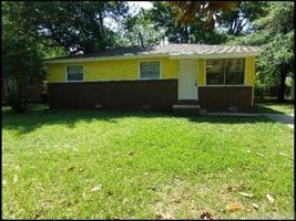featured image of 908 Greenlea Dr