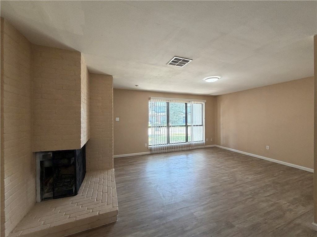 4226 Walnut Hills Dr #4 - Photo 4 of 31