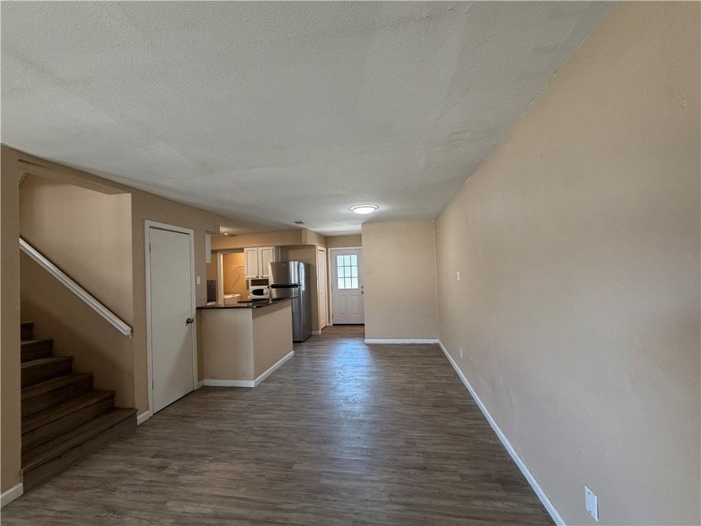 4226 Walnut Hills Dr #4 - Photo 5 of 31